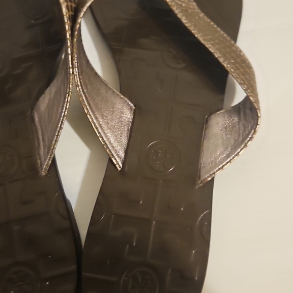 Tory Burch Thora Sandals Snakeskin Embossed Leather Flip Flops Brown Size 9 - Picture 5 of 13
